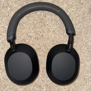 Sony Matte Black Wireless Headphones